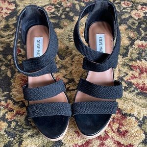 Size 6 Steve Madden black wedges